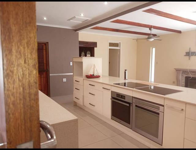 3 BEDROOM HOUSE FOR SALE IN CRESTA
